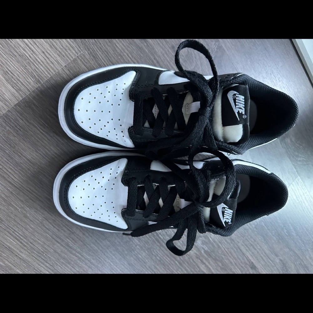 Nike Dunk Low Black and White - Picture 3 of 4